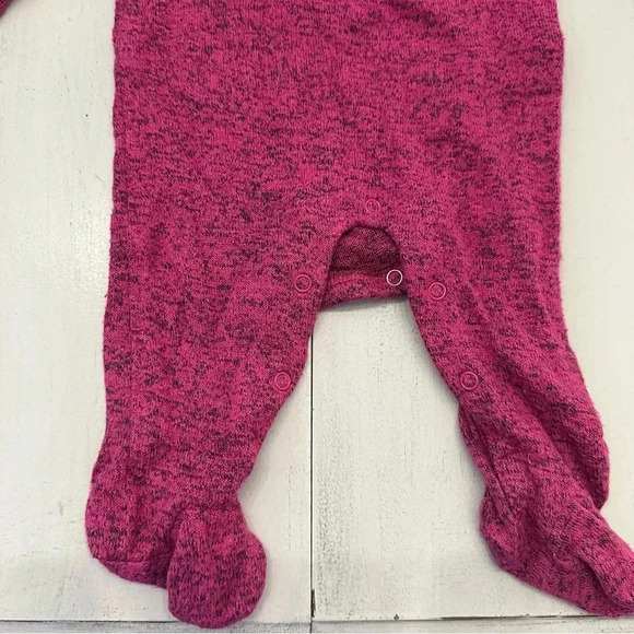 Stexling Baby Fuschia Long Sleeve Ruffle Crewneck Footed Buttoned Onesie 3M GUC - Picture 6 of 8